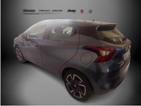 Usado Nissan Micra Acenta 92 CV (67 kW) 2022 Gris Utilitario