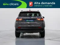 Usado Jeep Compass Trailhawk 240 CV (176 kW) 2024 Gris / plata SUV