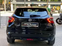 Usado Nissan Micra Tekna 90 CV (66 kW) 2017 Negro Utilitario