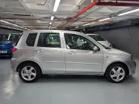 Usado Mazda 2 Active 68 CV (50 kW) 2006 Gris / plata Utilitario