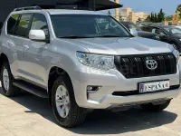 Usado Toyota Land Cruiser Limited 177 CV (130 kW) 2019 Gris / plata SUV