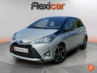 Usado Toyota Yaris Hybrid Advance 100 CV (73 kW) 2018 Gris / plata Berlina