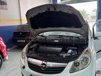 Usado Opel Corsa Sport 75 HP (55 kW) 2007 Branco Citadino