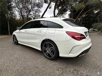 Usado Mercedes CLA220 Shooting Brake AMG line 177 CV (130 kW) 2016 Blanco Familiar