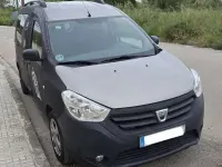 Usado Dacia Dokker Ambiance 90 CV (66 kW) 2015 Marrón Monovolumen