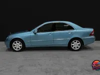 Usado Mercedes C240 Elegance 170 CV (125 kW) 2003 Azul Berlina