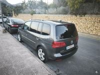 Usado VW Touran Advance 140 CV (102 kW) 2013 Gris / plata Monovolumen