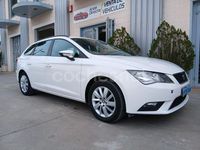 Usado Seat Leon Style 110 CV (80 kW) 2016 Blanco Familiar