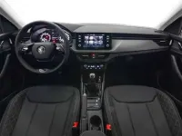 Usado Skoda Scala Ambition 110 CV (80 kW) 2023 Plateado Utilitario