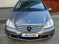 Usado Mercedes A180 116 CV (85 kW) 2011 Gris / plata Utilitario