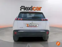 Usado Peugeot 2008 Active 100 CV (73 kW) 2020 Blanco SUV