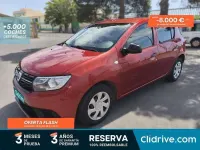 Usado Dacia Sandero Lauréate 75 CV (55 kW) 2017 Rojo Utilitario