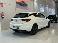 Usado Opel Astra 125 CV (91 kW) 2019 Blanco Berlina