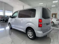 Usado Peugeot Traveller Business-Line 116 CV (85 kW) 2018 Gris Monovolumen