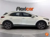 Usado Kia XCeed 120 HP (88 kW) 2022 Branco SUV