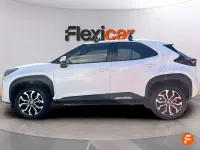 Usado Toyota Yaris Cross Active 116 CV (85 kW) 2024 Blanco SUV