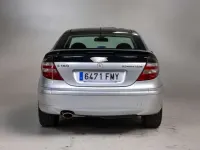 Usado Mercedes C180 Sport Edition 143 CV (105 kW) 2007 Plateado Coupe
