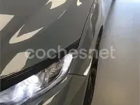 Usado Honda Civic Elegance 129 CV (94 kW) 2017 Gris / plata Berlina