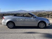 Usado VW Eos Sport 140 CV (102 kW) 2012 Gris / plata Descapotable