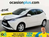 Usado Toyota Aygo X-play 69 CV (50 kW) 2017 Blanco Utilitario