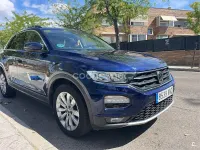 Usado VW T-Roc Advance 115 CV (84 kW) 2018 Azul SUV