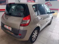 Usado Renault Scenic E-Tech Dynamique 150 CV (110 kW) 2006 Beige Monovolumen