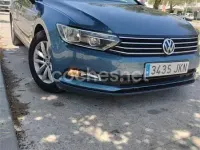 Usado VW Passat 120 CV (88 kW) 2016 Azul Berlina
