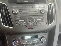 Usado Ford Focus Titanium 115 CV (84 kW) 2015 Gris / plata Berlina