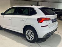 Usado Skoda Kamiq Ambition 110 CV (80 kW) 2023 Blanco SUV