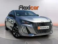 Usado Peugeot 208 Allure 101 CV (74 kW) 2025 Gris Utilitario