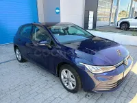 Usado VW Golf VIII 115 CV (84 kW) 2021 Azul Berlina