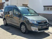 Usado Peugeot Partner Tepee Style 100 CV (73 kW) 2016 Gris / plata Monovolumen
