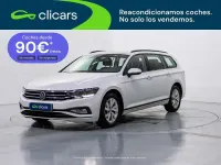 Usado VW Passat Business 122 CV (89 kW) 2022 Blanco Familiar