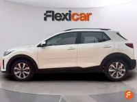 Usado Kia Stonic 101 CV (74 kW) 2024 Blanco SUV