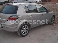 Usado Opel Astra Cosmo 110 CV (80 kW) 2009 Beige Berlina
