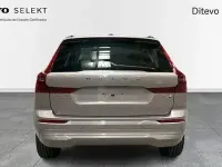 Usado Volvo XC60 Core 350 CV (257 kW) 2025 Gris / plata SUV
