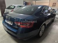Usado Skoda Superb Ambition 150 CV (110 kW) 2018 Azul Berlina