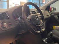 Usado VW Polo Advance 75 CV (55 kW) 2016 Rojo Berlina