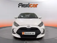 Usado Toyota Yaris Comfort 72 CV (52 kW) 2023 Blanco Utilitario