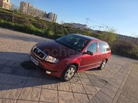 Usado Skoda Fabia Comfort 68 CV (50 kW) 2002 Granate Familiar