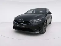 Usado Kia Ceed 101 CV (74 kW) 2025 Negro Utilitario