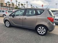 Usado Opel Meriva Enjoy 101 CV (74 kW) 2011 Gris Monovolumen