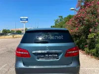 Usado Mercedes B180 109 CV (80 kW) 2014 Gris / plata Utilitario