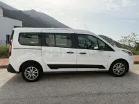 Usado Ford Tourneo Trend 120 CV (88 kW) 2021 Blanco Monovolumen