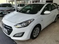 Usado Hyundai i30 100 CV (73 kW) 2016 Blanco Berlina