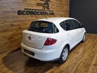Usado Seat Toledo Reference 105 CV (77 kW) 2005 Blanco Utilitario
