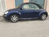 Usado VW New Beetle 150 CV (110 kW) 2005 Azul Utilitario