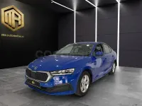 Usado Skoda Octavia Active 115 CV (84 kW) 2022 Azul Berlina