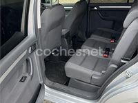 Usado VW Touran Edition 105 CV (77 kW) 2013 Gris / plata Monovolumen