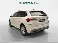 Usado Skoda Kamiq 90 CV (66 kW) 2022 Blanco SUV